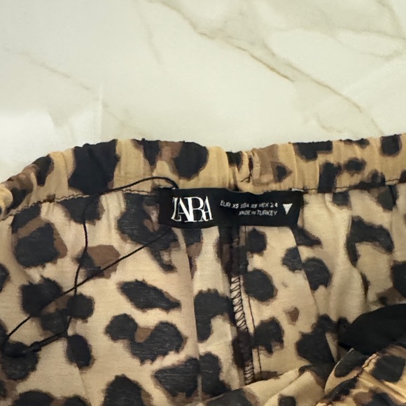 Leopard Print Woman Pants - Picture 2 of 5